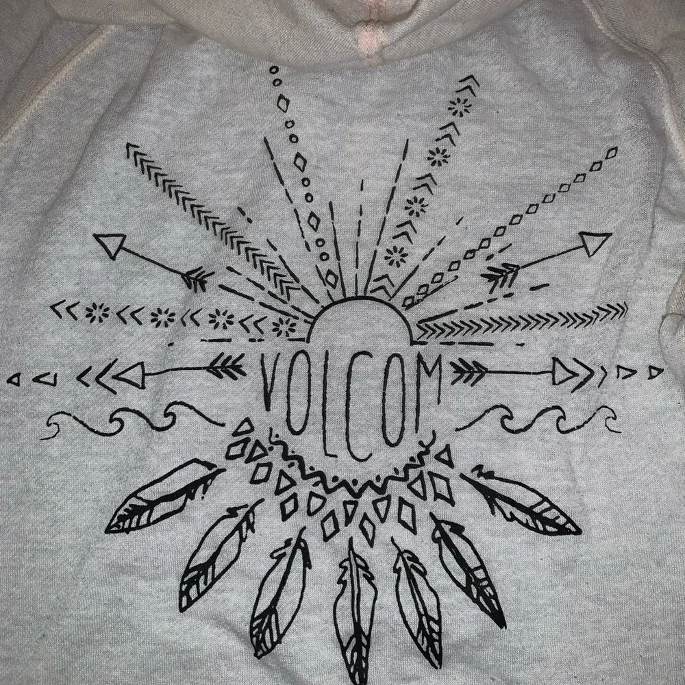 ‘Summer-Nights’ Volcom Tops - Picture 12 of 12
